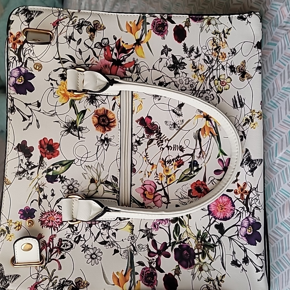 Handbag - Picture 3 of 5